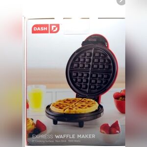 Dash Mini Waffle Maker -Red